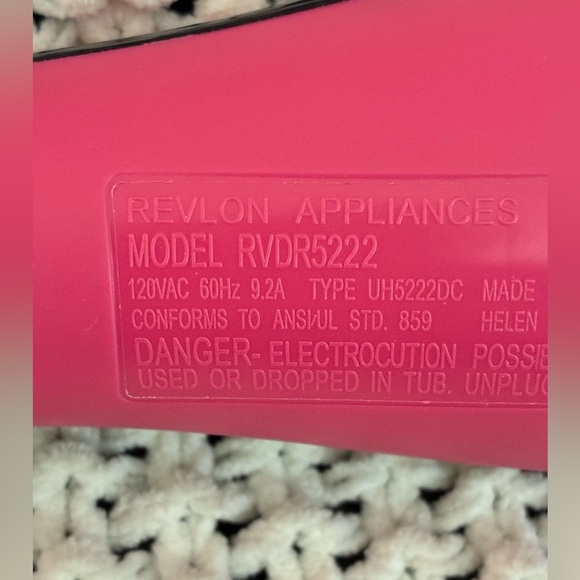 Revlon RVDR5222 Pink/Black One-Step Hair Dryer & Volumizer, 3 Heat Settings - Picture 9 of 10